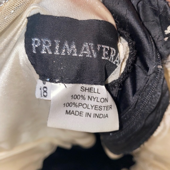 COPY - Selling this beautiful black/silver gown that has only been worn once. S… - Picture 4 of 12